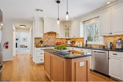 7 Hemlock Ln, Roxbury Township, NJ 07836 - Photo 13