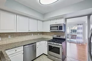 13 Eton Ct, Bedminster Township, NJ 07921 - Photo 13