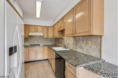 39 Cedarwood Ter., Woodland Park, NJ 07424 - Photo 13