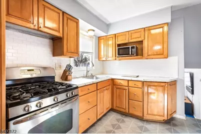 41 Barber Blvd, South Bound Brook Boro, NJ 08880 - Photo 7