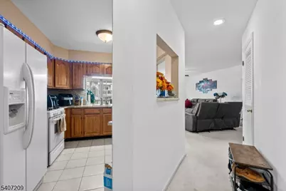 49 Boulder Run Rd, Paterson, NJ 07501 - Photo 9