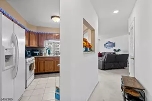 49 Boulder Run Rd, Paterson, NJ 07501 - Photo 9