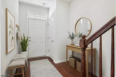 32 Cortland Ct, Livingston Twp., NJ 07039 - Photo 3