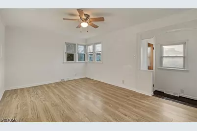 34 N 15th Ave, Manville, NJ 08835 - Photo 13