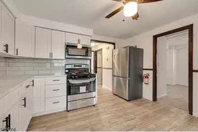 34 N 15th Ave, Manville, NJ 08835 - Photo 7