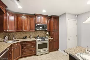 196 Russell Ave, Rahway, NJ 07065 - Photo 17