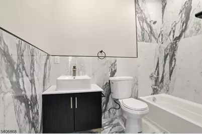 67 Brookdale Ave, Newark, NJ 07106 - Photo 15