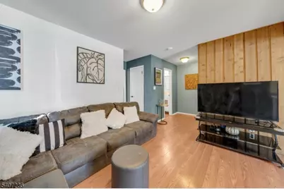 573 Dell Pl, Stanhope, NJ 07874 - Photo 5