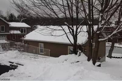 31 Ringwood La, West Milford, NJ 07421 - Photo 15