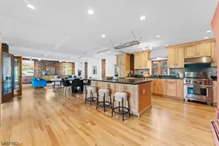 16 Lynn Dr, Clifton, NJ 07013 - Photo 7