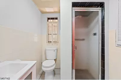 16 Lynn Dr, Clifton, NJ 07013 - Photo 19