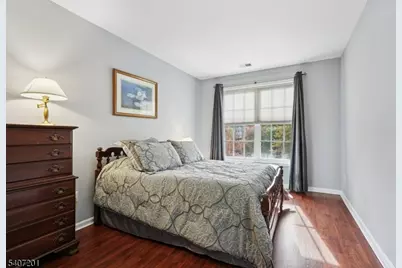 806 Holly Lane #806, Cedar Grove Twp., NJ 07009 - Photo 23