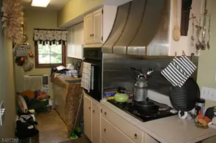 36 Glenwild Ave, Bloomingdale, NJ 07403 - Photo 9