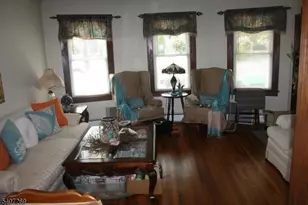 36 Glenwild Ave, Bloomingdale, NJ 07403 - Photo 9