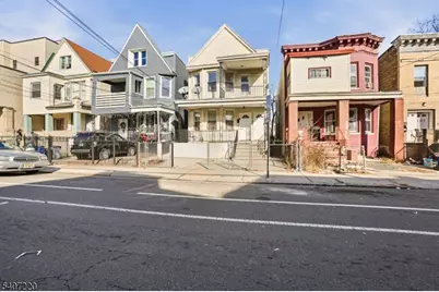 106 Wegman Pkwy, Jersey City, NJ 07305 - Photo 3