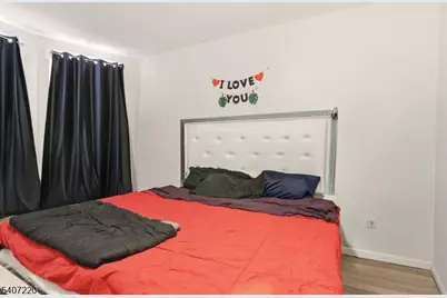 106 Wegman Pkwy, Jersey City, NJ 07305 - Photo 7