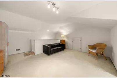 48 Bovensiepen Ct, Roseland, NJ 07068 - Photo 29