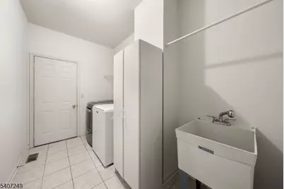 48 Bovensiepen Ct, Roseland, NJ 07068 - Photo 15