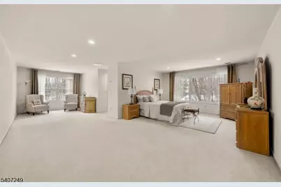 48 Bovensiepen Ct, Roseland, NJ 07068 - Photo 23