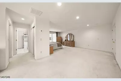 48 Bovensiepen Ct, Roseland, NJ 07068 - Photo 25