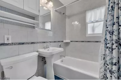 925 Woodland Ave, Union Township, NJ 07083 - Photo 19