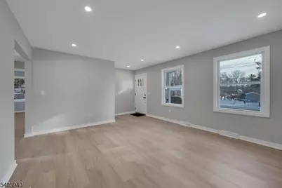 116 W Sunset Blvd, Andover Township, NJ 07860 - Photo 5