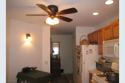 11 Evergreen Dr #64, Clifton, NJ 07014 - Photo 5