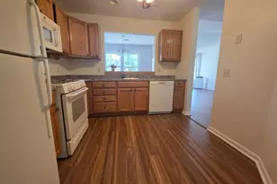 11 Evergreen Dr, Clifton, NJ 07014 - Photo 3