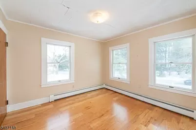 573 Wyckoff Ave, Mahwah Twp., NJ 07430 - Photo 11