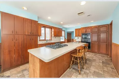 573 Wyckoff Ave, Mahwah Twp., NJ 07430 - Photo 13