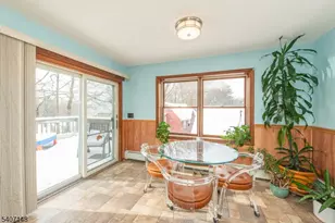 573 Wyckoff Ave, Mahwah Twp., NJ 07430 - Photo 17