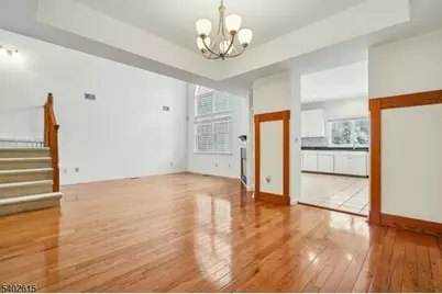 108 Kent Dr, Roseland, NJ 07068 - Photo 9