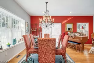 15 Paradise Pl, Roseland, NJ 07068 - Photo 9