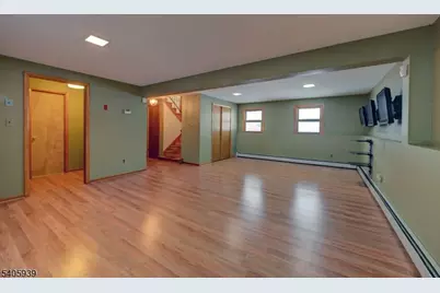 1316 Alps Rd, Wayne, NJ 07470 - Photo 27