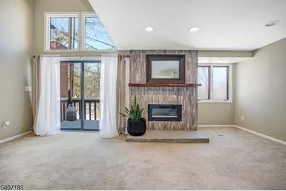 13 Village Way #4E, Vernon Twp., NJ 07462 - Photo 7