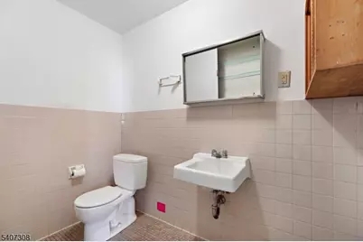 22 E Westfield Ave, Roselle Park, NJ 07204 - Photo 9