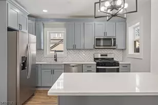 18 Hilton Ave, Maplewood, NJ 07040 - Photo 3