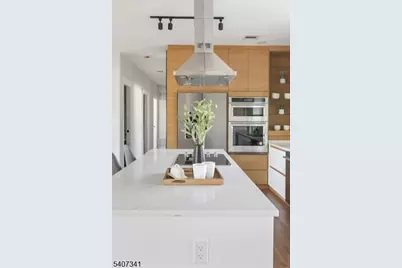 27 Sullivan Dr, Emerson, NJ 07630 - Photo 11