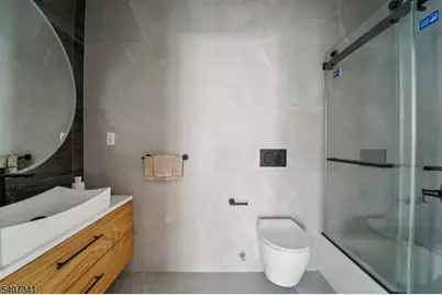 27 Sullivan Dr, Emerson, NJ 07630 - Photo 23