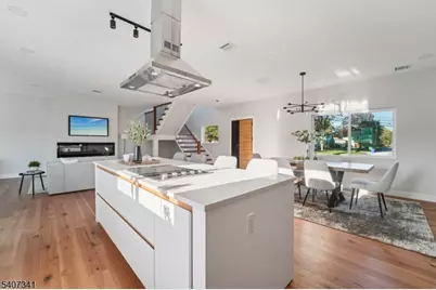 27 Sullivan Dr, Emerson, NJ 07630 - Photo 9