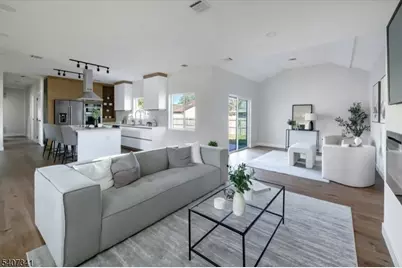 27 Sullivan Dr, Emerson, NJ 07630 - Photo 3