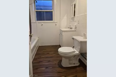 54 Stuyvesant Ave, Lyndhurst Township, NJ 07071 - Photo 7