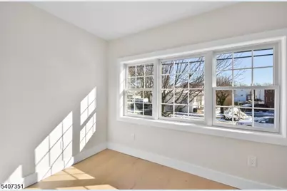 715 Stuyvesant Ave, Lyndhurst Township, NJ 07071 - Photo 7