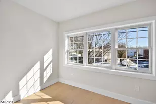 715 Stuyvesant Ave, Lyndhurst Township, NJ 07071 - Photo 7