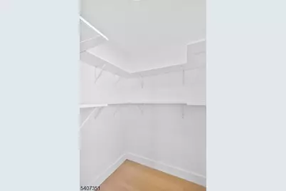 715 Stuyvesant Ave, Lyndhurst Township, NJ 07071 - Photo 15