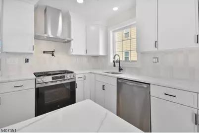 715 Stuyvesant Ave, Lyndhurst Township, NJ 07071 - Photo 11