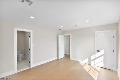 715 Stuyvesant Ave, Lyndhurst Township, NJ 07071 - Photo 27