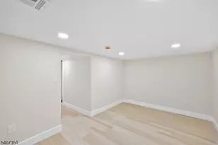 715 Stuyvesant Ave, Lyndhurst Township, NJ 07071 - Photo 27