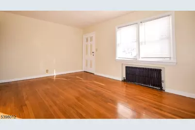 31 Aberdeen Ct, Haledon, NJ 07508 - Photo 5