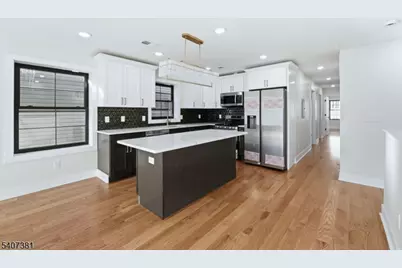 747 S 11th St, Newark, NJ 07103 - Photo 25